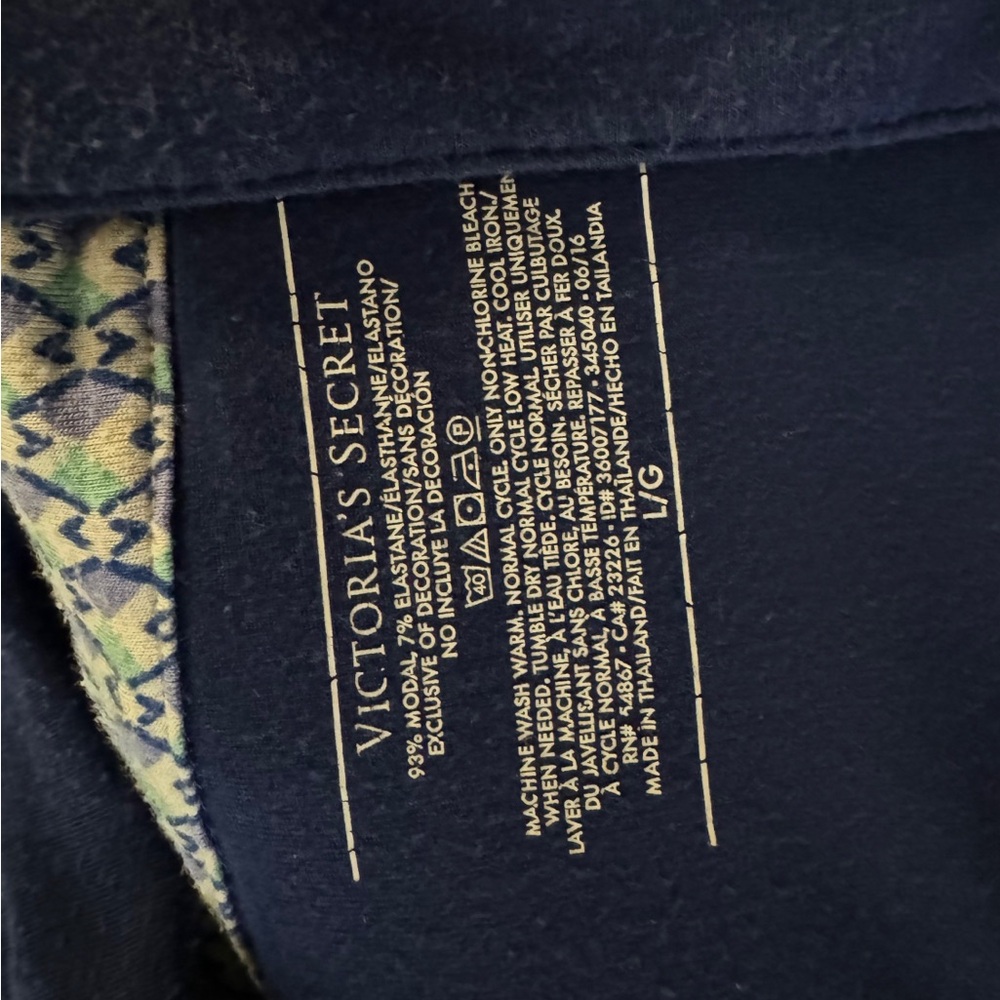 Victoria’s Secret Navy Button-Up Pajama Set Size L Soft Cozy Sleepwear Lounge - Picture 9 of 10